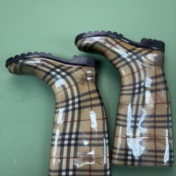 Burberry Women's Classic Haymarket Check Wellies with Logo Size 9 Rain Boots