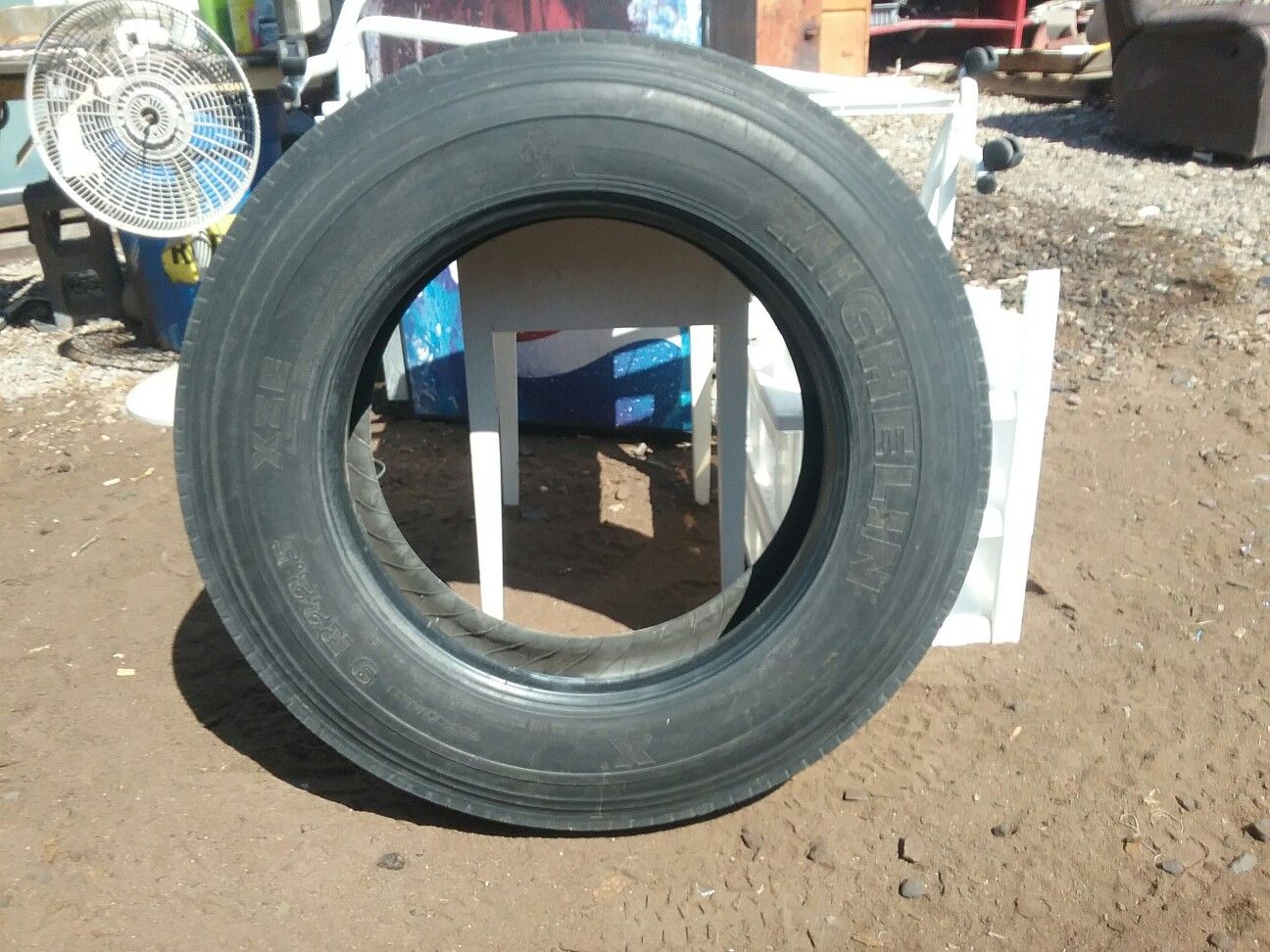 Michellan 2 Truck Tires 9R22.5 XZE UsedGood Condition Excellent dea