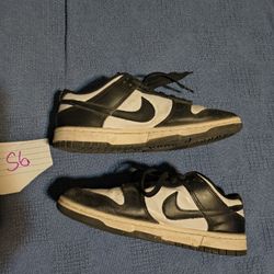 Size 8 Nike Athletic Shoes 