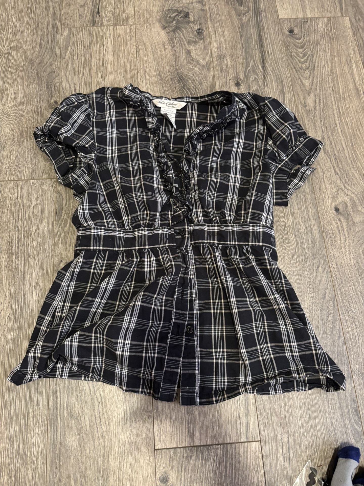 black and white ruffled button down blouse
