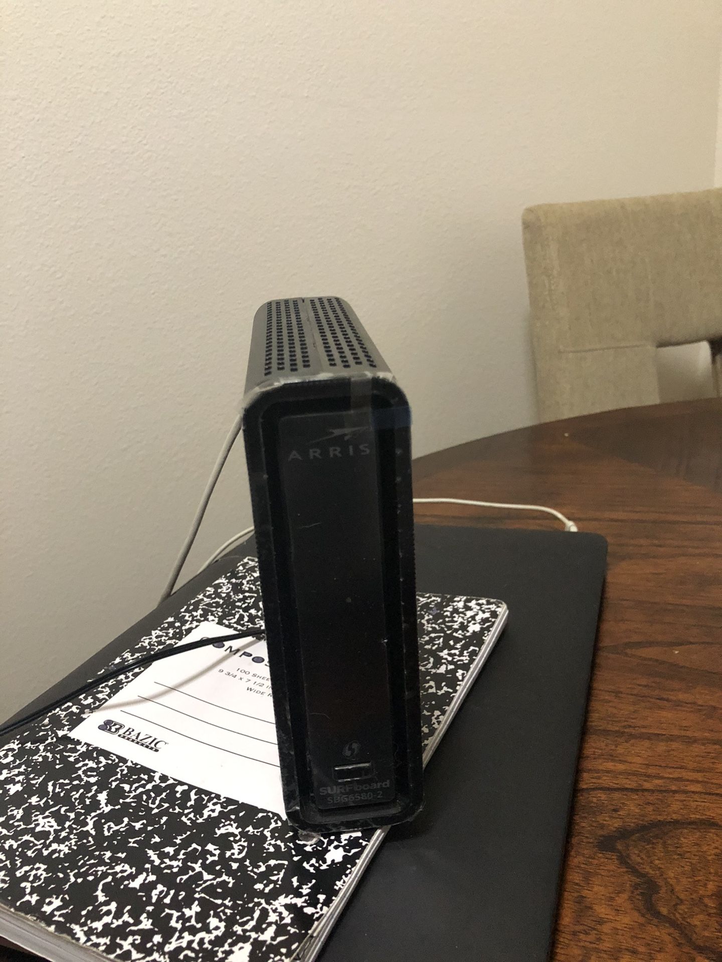Arris SBG6580-2 cable modem and wireless router