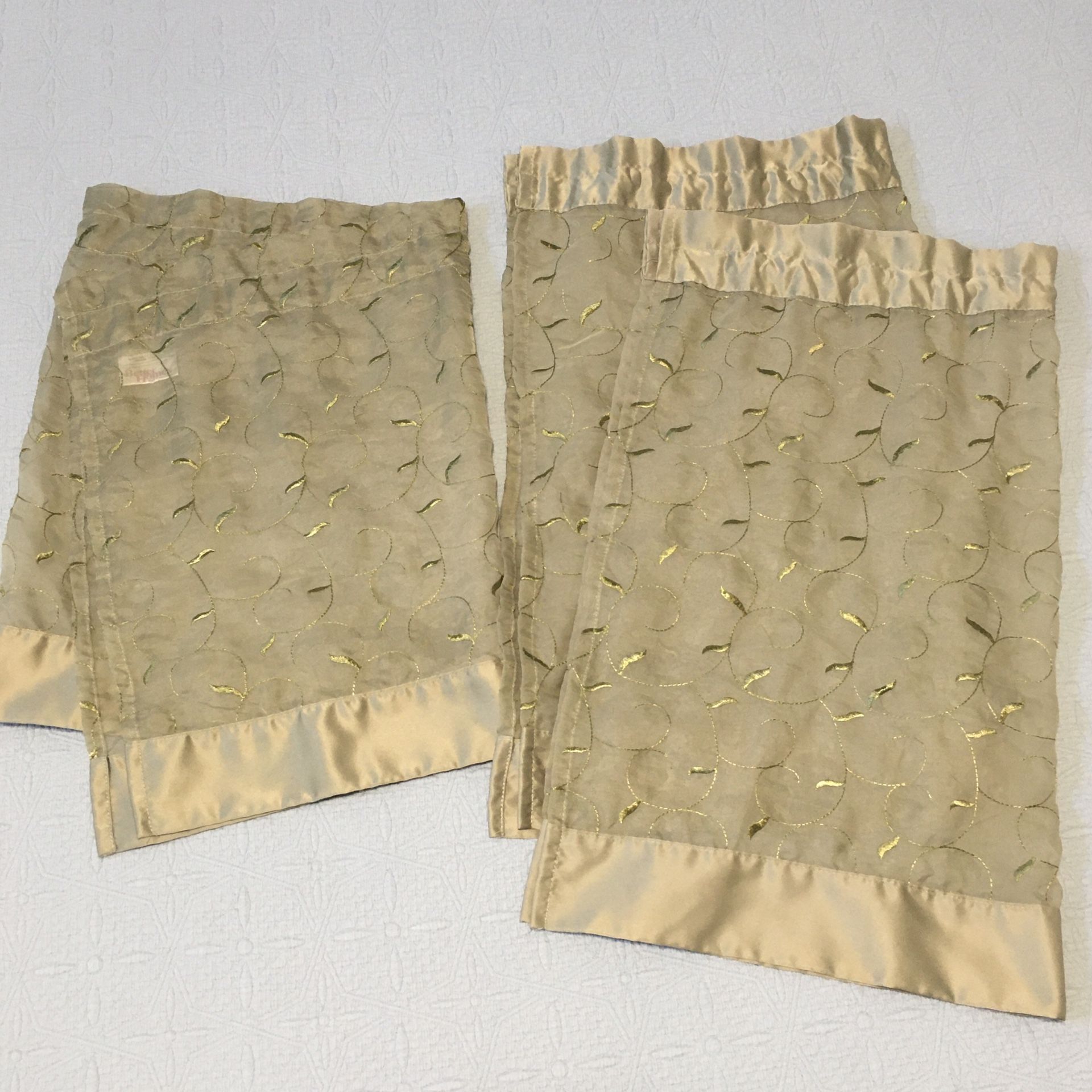 Curtains, 2 sets sheer valance & tiers