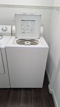 Maytag Washer & Gas Dryer Set – 75 OBO