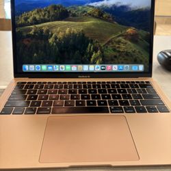 MacBook Air 13 inch 2019 for sale .. i5 cpu 8 gb ram .. I added a video to show wifi connection .. sound and no iCloud account 