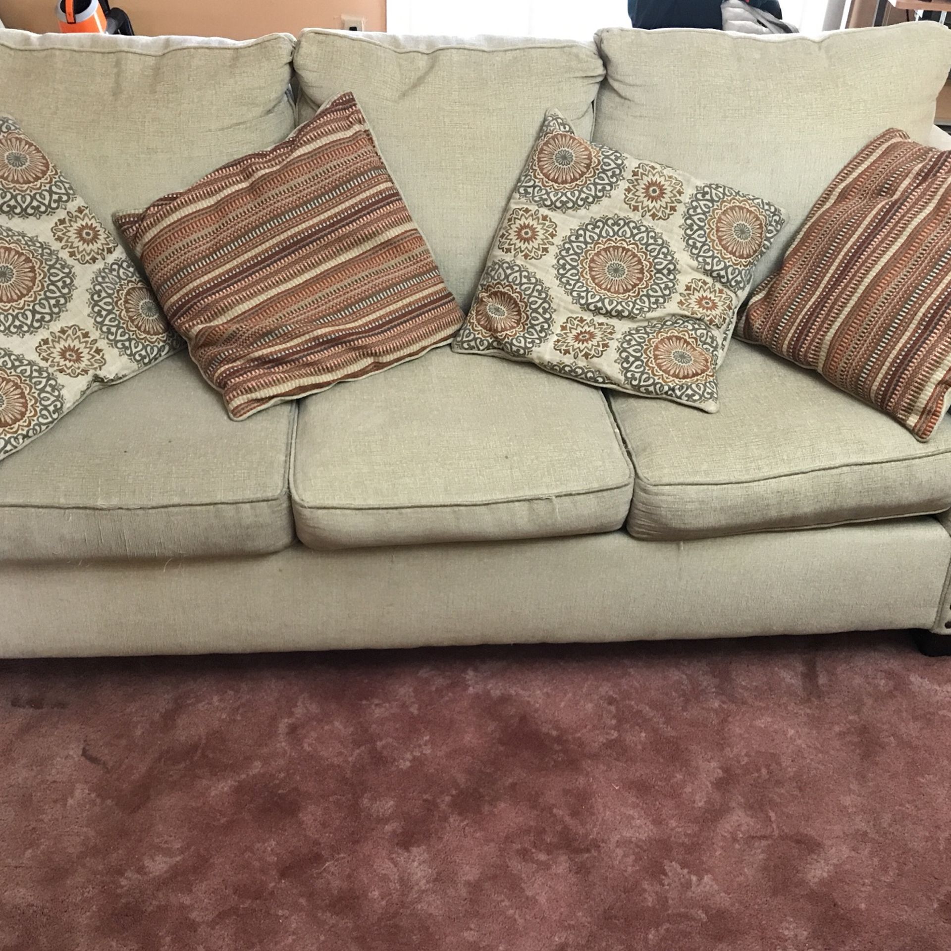Beige Couch FOR SALE, SMOKE FREE HOME & PET FREE!!!! MUST GO!!! PICK UP ONLY.