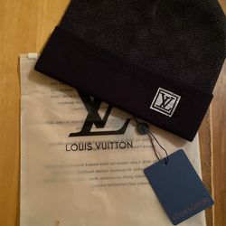 Louis Vuitton Beanie (35 OBO)