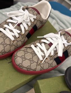 Gucci shoes basically new!