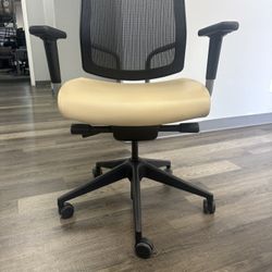 Office Chairs - Commercial Grade Chairs - Sitonit Seating