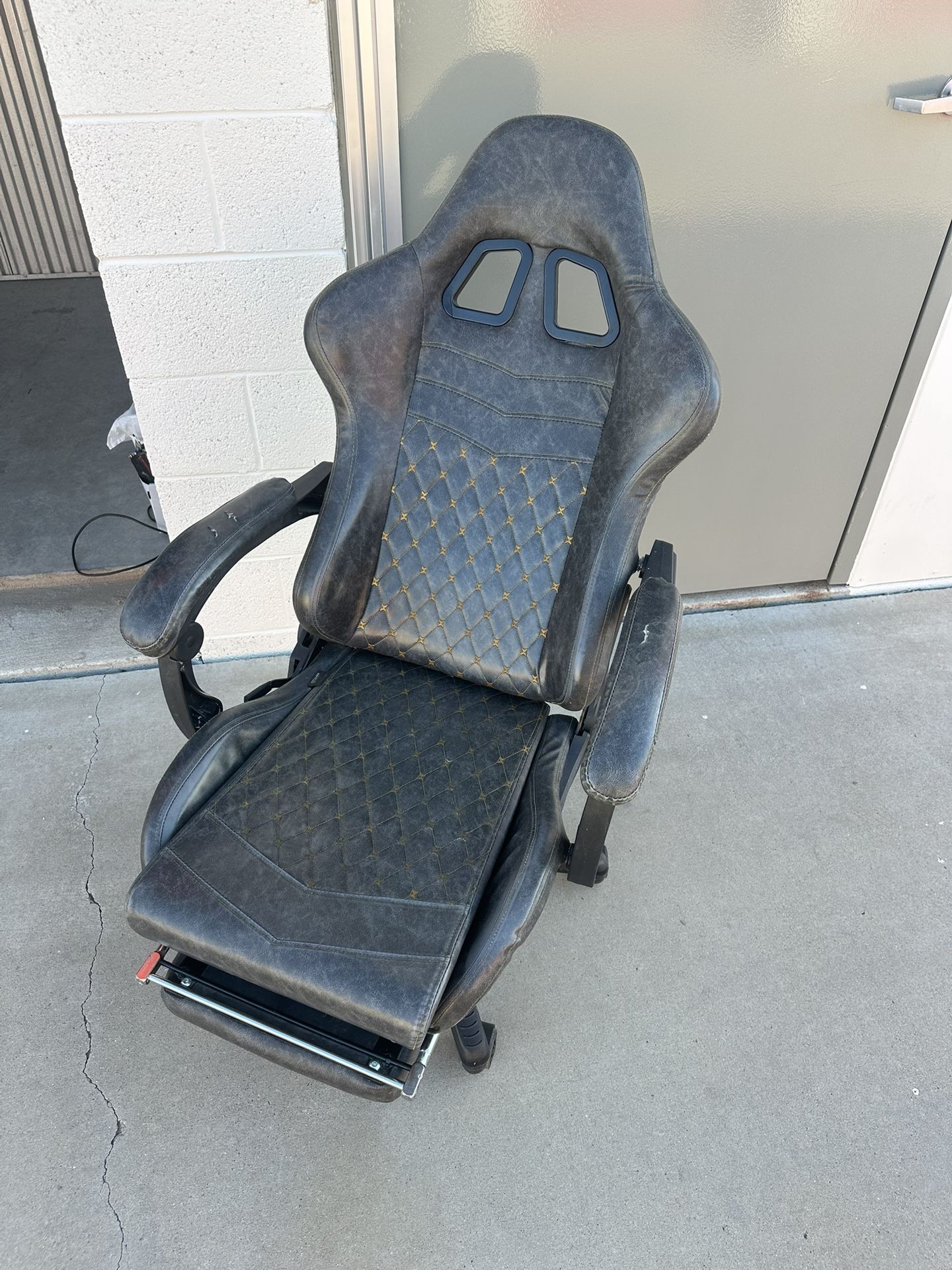 Gaming chair