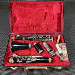 Spectacular Evette by Buffet Crampon Clarinet w/ Hard Case made in West Germany. 