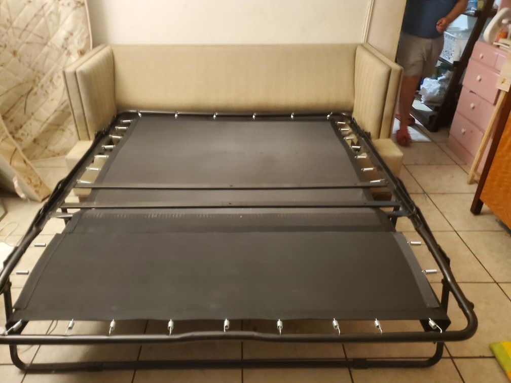 Sleeper Sofa for Sale in Hilltop Mall, CA OfferUp