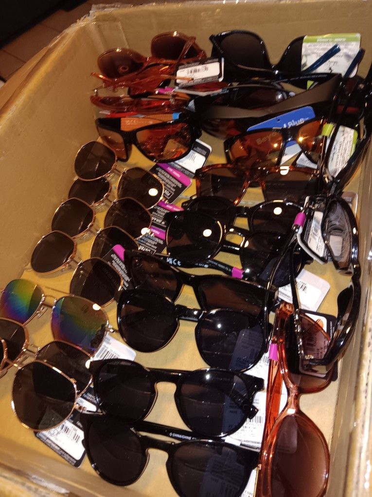 FOSTER GRANT SUNGLASSES