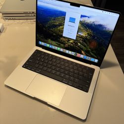 Apple 14” MacBook Pro M3 Pro Chip 11-core CPU 14-core GPU 36GB Ram 512SSD. Brand new! We Offer Financing! 