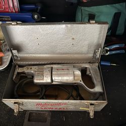 Vintage Milwaukee Saw