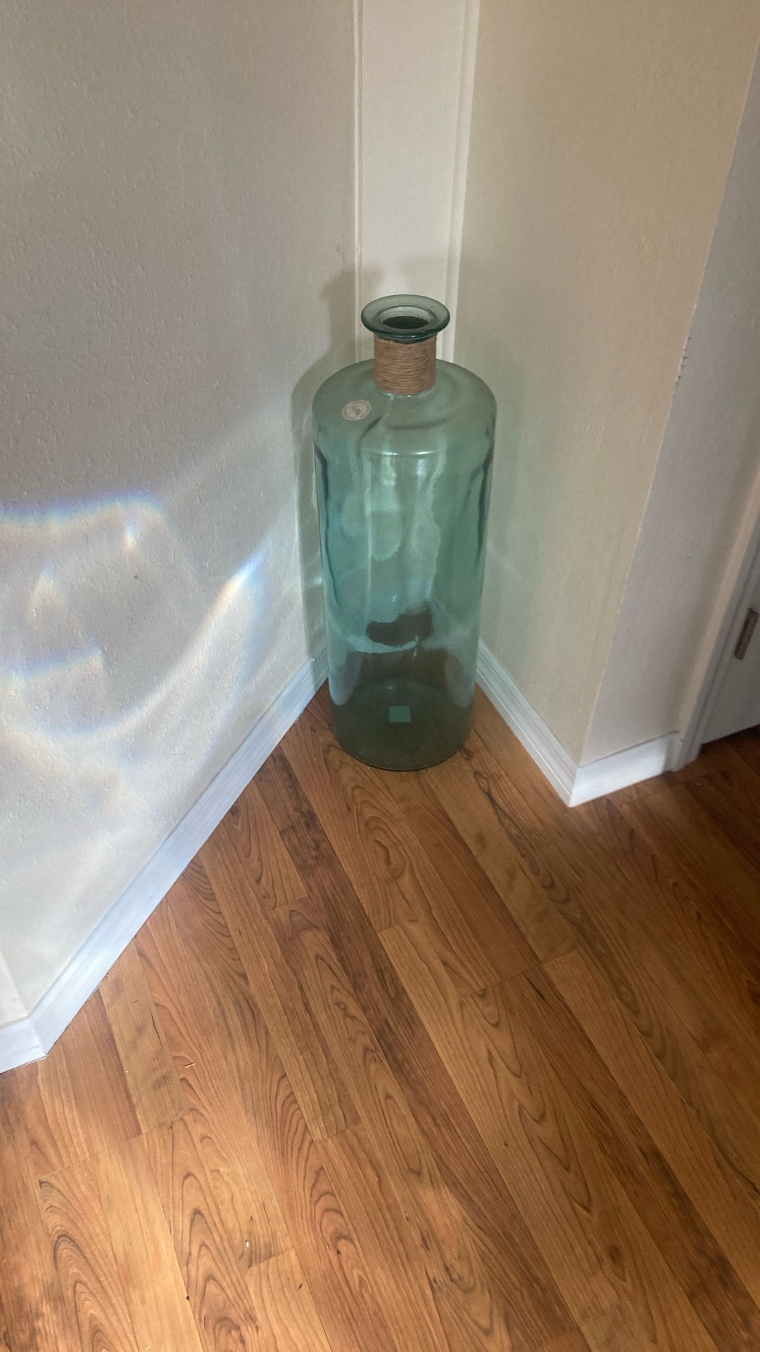 Glass jug