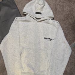 Essential hoodie