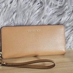 Michael Kors Wallet NWOT