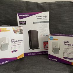 Netgear N600 Modem Router And (2) Wifi Extender Set