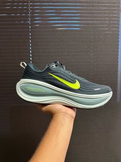 Nike Vomero Plus ( Men’s)