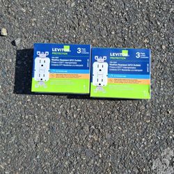 Leviton
15 Amp 125-Volt Outlet