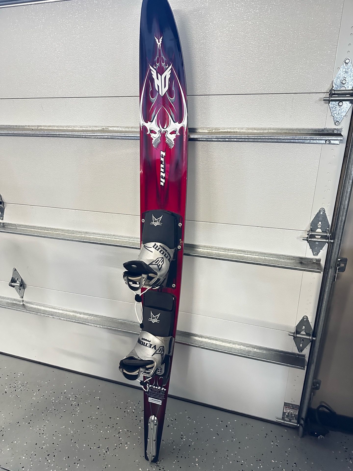 HO Ski