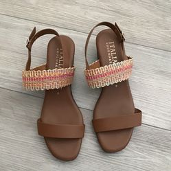 Italia Shoemakers Sandals~Shoes~Size 9~brown with colorful strap~Made from Italy~Worn Once
