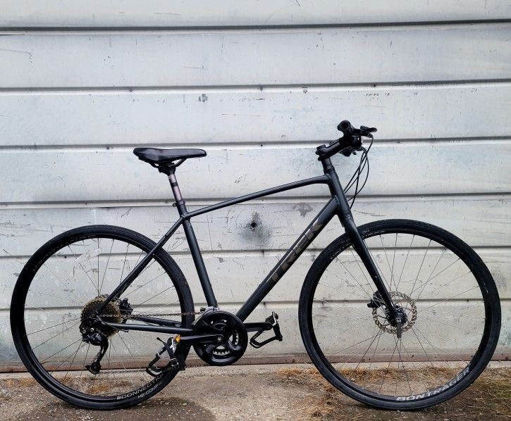 TREK FX 2 HYBRID BIKE