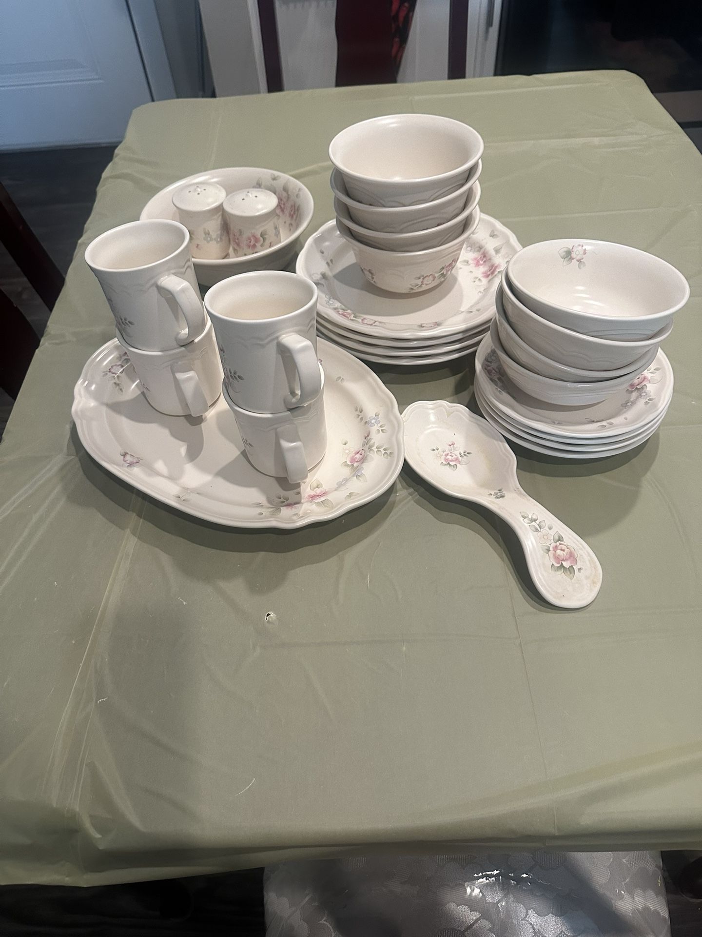 Dishes Sets