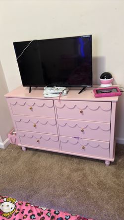 Kids bed room set will clean before you come. Just brought this year