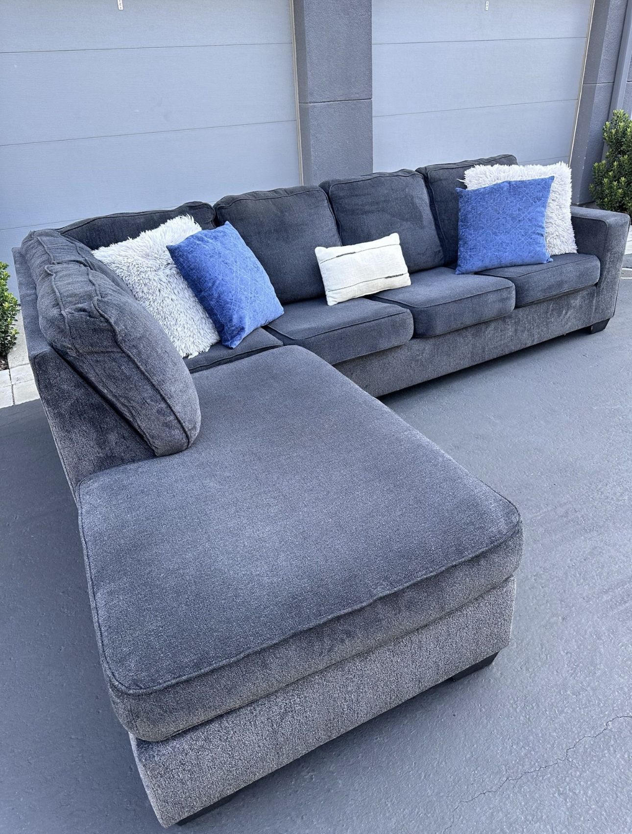 gorgeous ashley’s furniture sectional couch !!!