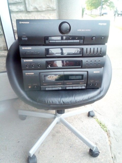 Pioneer Stereo With Super Bass System