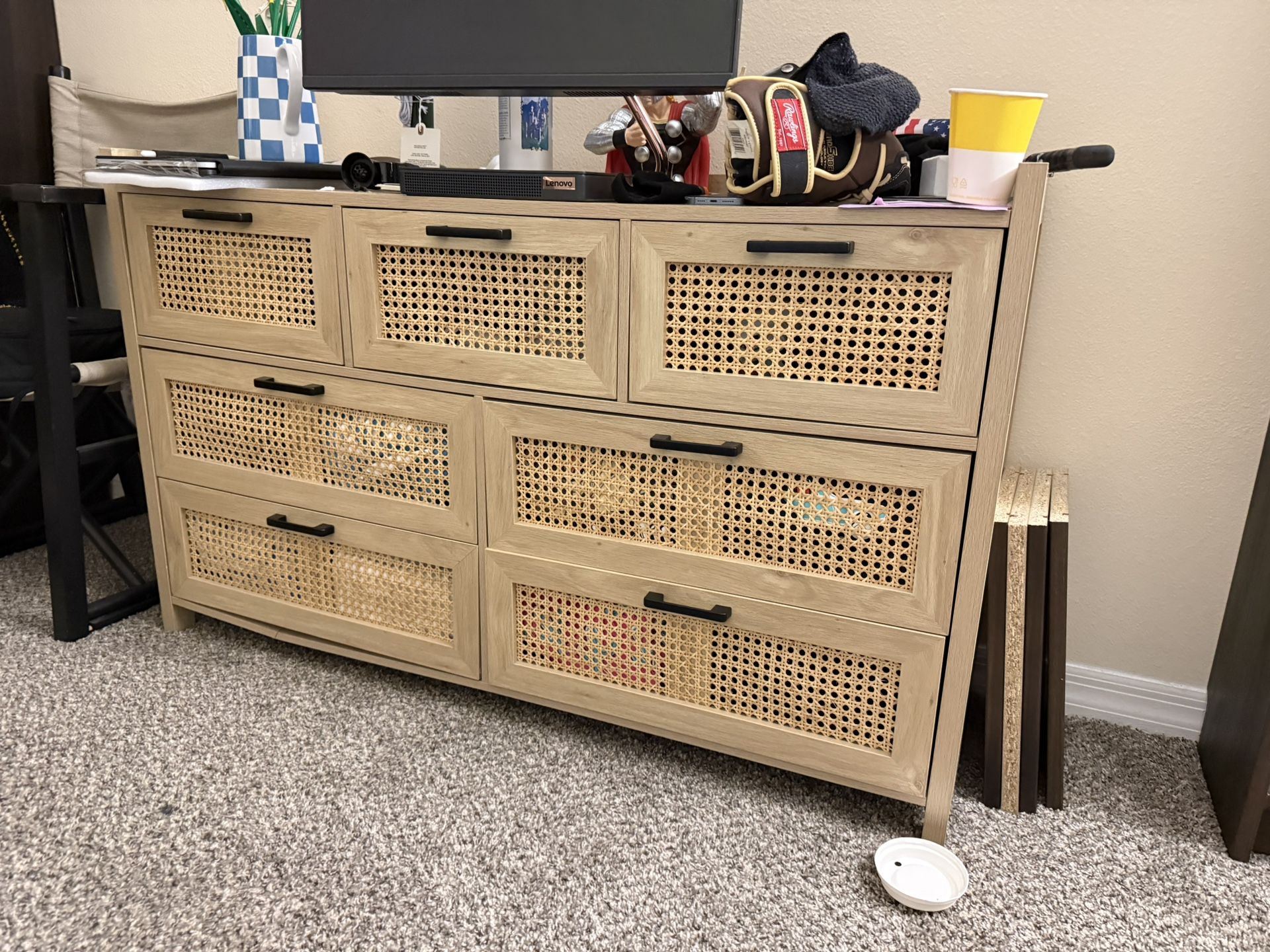 Dresser 