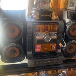 Sony Stereo buenas condiciones todo le funciona muy Bien
