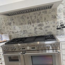 Thermador 60” Dual Fuel Range 