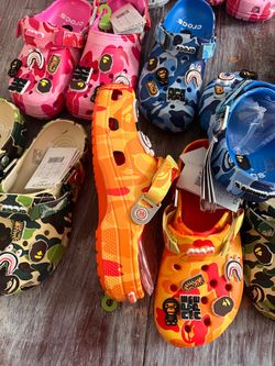Bape crocs Sz 36 to 45 available I