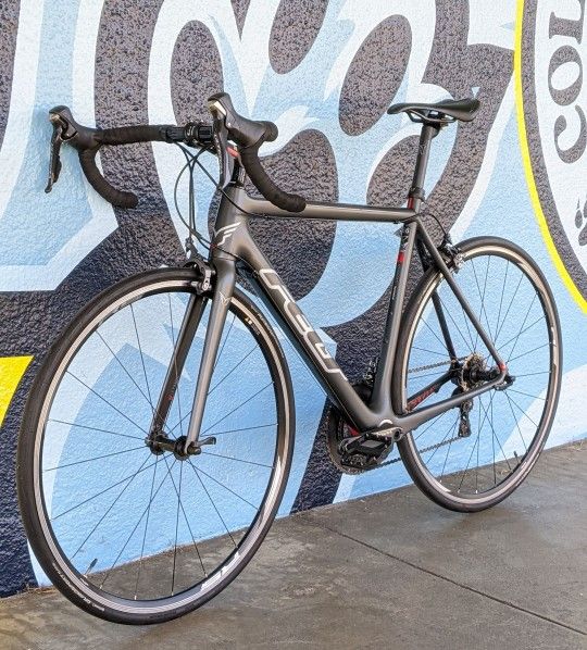Road Bike - FELT F3 Roadie - (56 cm Carbon Frame) Ultegra Components