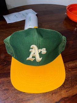 Vintage Oakland Athletic’s Snap Back