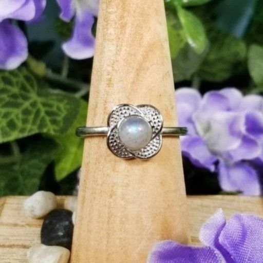 Moonstone Crystal Ring 5A for Sale in Glenvil, NE OfferUp