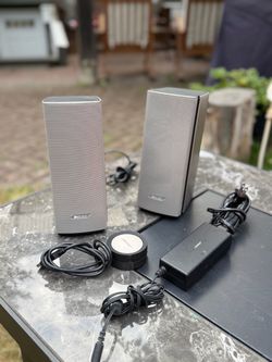 Bose Companion 20 Multimedia Desktop/Shelf Speaker System - Great Condition