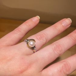 Pearl Ring With Accent Diamonds 14k