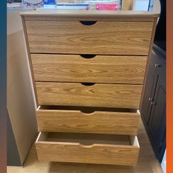 5 drawers dresser / Five drawers dresser