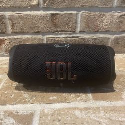 JBL Charge 5