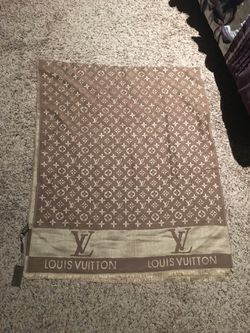 Rare Louis Vuitton Monogram Shine Shawl / Scarf - Green for Sale in  Weehawken, NJ - OfferUp