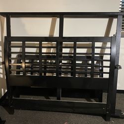 Bedroom Set With Queen Bed frame 