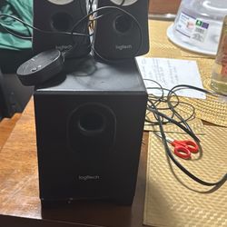 Logitech Z313 Speakers