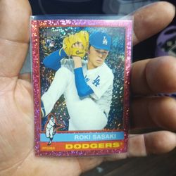 2025 Topps Heritage Roki Sasaki Rookie Pink Holo