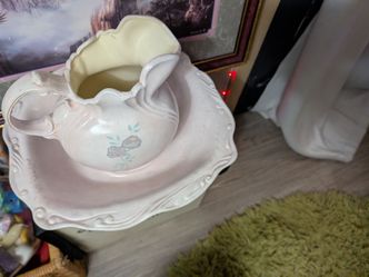 Beautiful Hand painted pitcher n basin