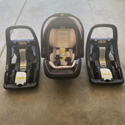 Graco Infant Car seat And Bases