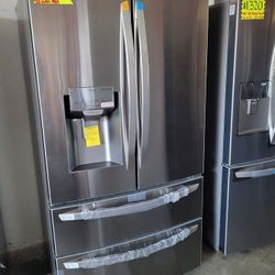 LG ThinQ French Door Refrigerator Craft Ice Maker 28 CU. FT.