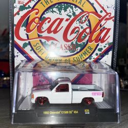 2024 M2 Machines 1992 Chevrolet C1500 SS 454 A39 Coca Cola (CHASE) & Regular